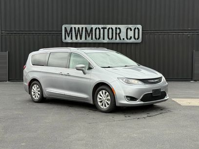 Used 2019 Chrysler Pacifica Touring-L