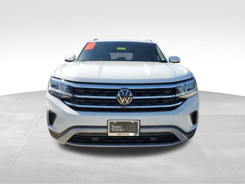Used 2020 Volkswagen Atlas Cross Sport SE FWD image 2