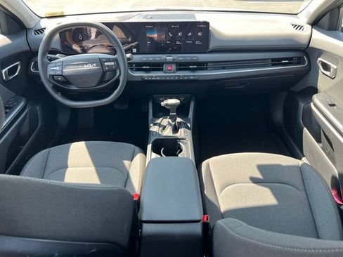 Certified 2025 Kia K4 FWD image 10