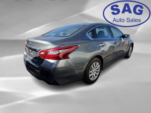 Used 2018 Nissan Altima 2.5 S w/ S Convenience Package image 3