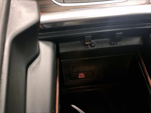 Used 2024 BMW X5 xDrive40i w/ M Sport Package image 28