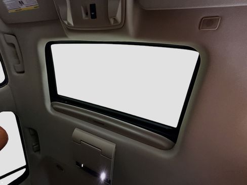 Used 2019 Cadillac Escalade Luxury RWD image 41