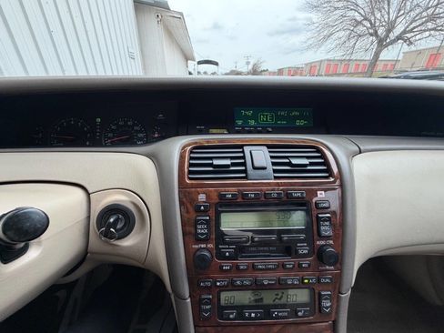 Used 2003 Toyota Avalon XLS image 19