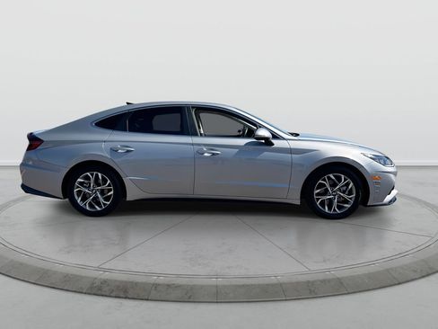Used 2023 Hyundai Sonata SEL w/ Convenience Package FWD image 9