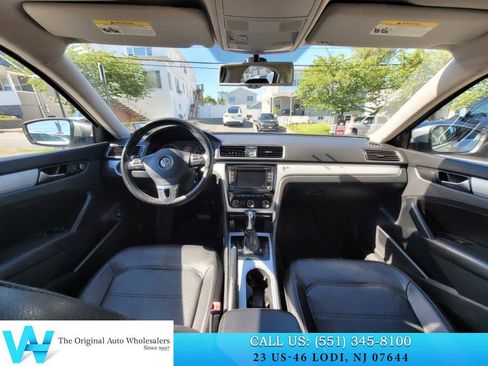 Used 2013 Volkswagen Passat 2.5 SE FWD image 10