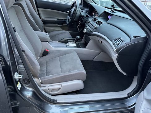 Used 2011 Honda Accord LX image 5