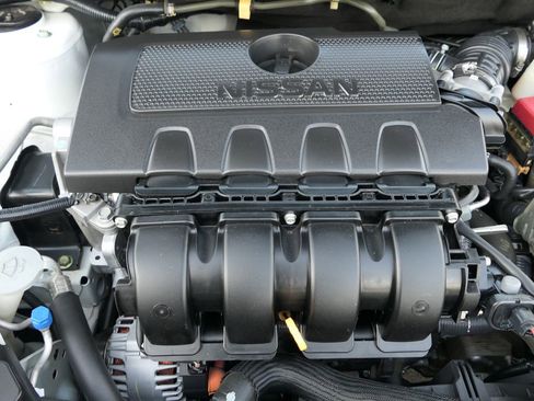 Used 2015 Nissan Sentra S image 30