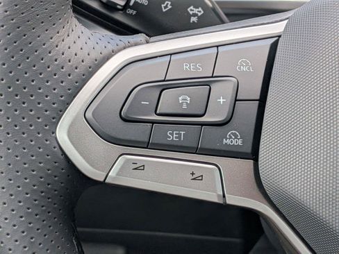 New 2026 Volkswagen Tiguan SE R-Line AWD/4WD image 17