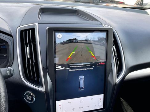 Used 2024 Ford Edge SEL image 26