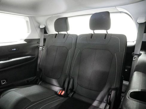 Used 2021 Jeep Grand Cherokee L Laredo w/ Luxury Tech Group I image 16