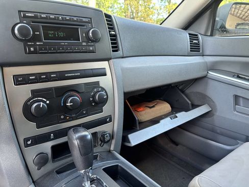 Used 2006 Jeep Grand Cherokee Laredo image 15