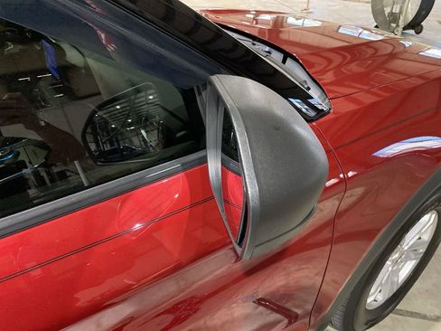 Used 2020 Ford Explorer XLT w/ Equipment Group 202A image 22