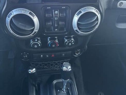 Used 2015 Jeep Wrangler Unlimited Sahara w/ Connectivity Group image 7