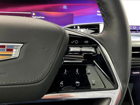 Used 2025 Cadillac Escalade Sport Platinum image 19