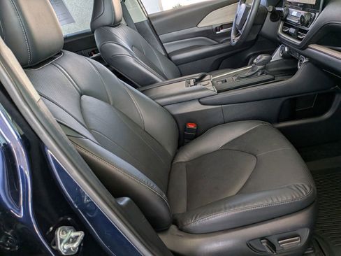 Used 2024 Toyota Grand Highlander Limited image 33