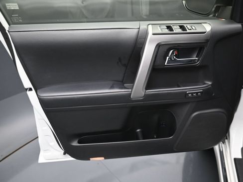 Used 2024 Toyota 4Runner Limited AWD/4WD image 11