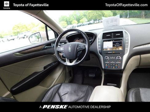 Used 2017 Lincoln MKC Reserve AWD/4WD image 7