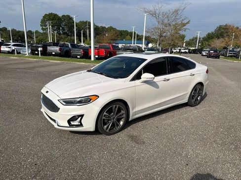 Used 2019 Ford Fusion Titanium FWD image 10
