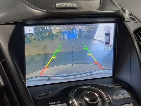 Used 2017 Ford Escape Titanium w/ Equipment Group 301A AWD/4WD image 30