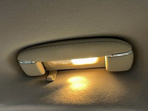 Used 2007 Jaguar XJ8 L RWD image 88