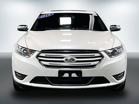 Used 2019 Ford Taurus Limited AWD/4WD image 2