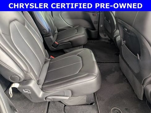 Certified 2026 Chrysler Pacifica Select FWD image 30