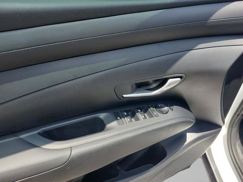 Certified 2025 Hyundai Santa Cruz SE FWD image 15