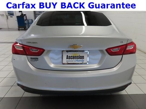 Used 2018 Chevrolet Malibu LT image 12
