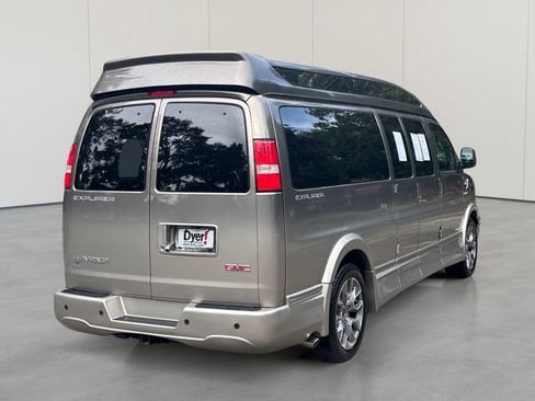 Used 2023 GMC Savana 2500 Extended RWD image 6