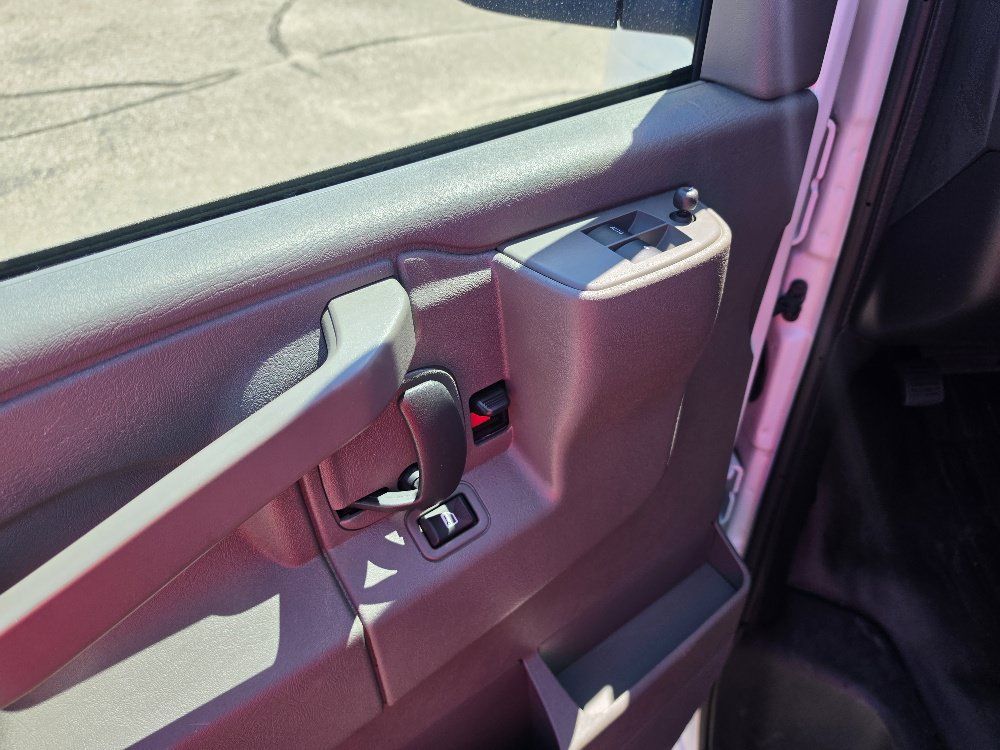 Used 2025 GMC Savana 2500 w/ Driver Convenience Package RWD image 12