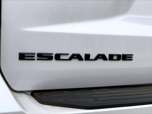 Used 2021 Cadillac Escalade Sport w/ Driver Assist Tech Package image 31