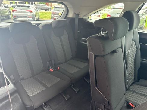 Used 2022 Kia Sorento LX image 7