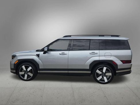 Used 2025 Hyundai Santa Fe Limited FWD image 3