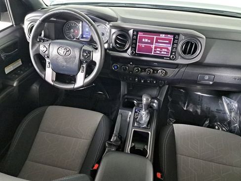 Used 2020 Toyota Tacoma TRD Off-Road image 15