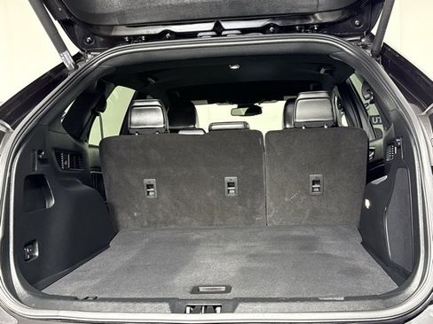 Used 2022 Ford Edge ST image 14