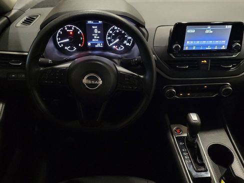 Used 2024 Nissan Altima 2.5 S FWD image 22