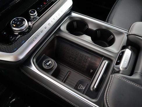 New 2025 Ford Expedition Platinum w/ Stealth Appearance Package image 28