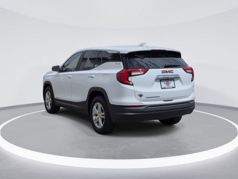 Used 2024 GMC Terrain SLE FWD image 5