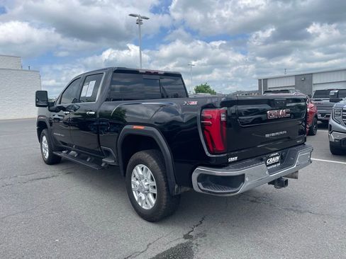 Used 2024 GMC Sierra 2500 SLT w/ SLT Convenience Package AWD/4WD image 5