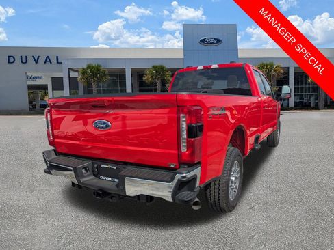 New 2026 Ford F250 Lariat w/ FX4 Off-Road Package AWD/4WD image 4