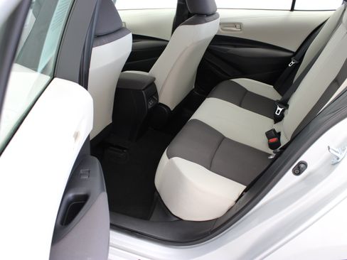 Used 2025 Toyota Corolla LE FWD image 25