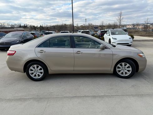 Used 2007 Toyota Camry XLE image 4