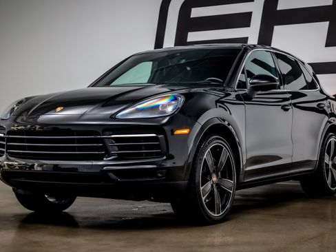 Used 2021 Porsche Cayenne AWD/4WD image 25