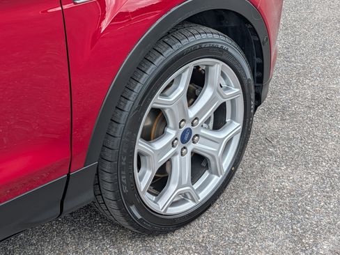 Certified 2018 Ford Escape Titanium image 12