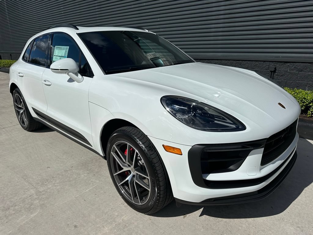 Certified 2026 Porsche Macan S AWD/4WD image 11