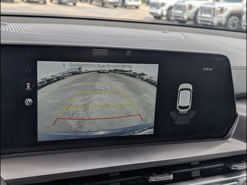 Used 2024 Kia Telluride S FWD image 8