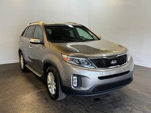 Used 2014 Kia Sorento LX FWD image 3