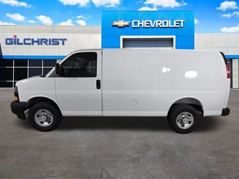 New 2026 Chevrolet Express 2500 w/ Communications Package RWD image 5