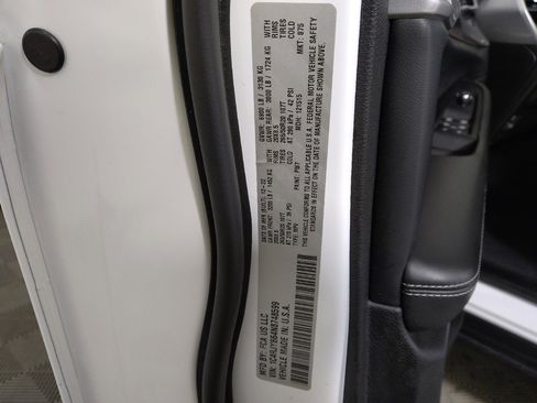 Used 2022 Jeep Grand Cherokee Limited 4xe image 33