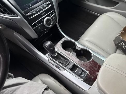 Used 2015 Acura TLX FWD image 25
